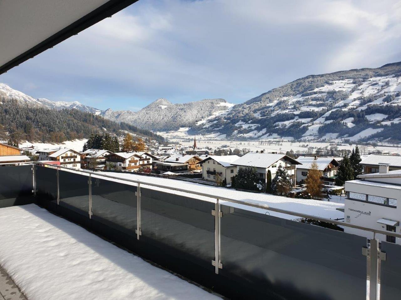 H21 - Modernes Ferienhaus 145Qm, 4Sz, Wellnessbereich Mit Sauna Und Dachterrasse Mit Panoramablick, Kuehlen Und Heizen Mit Geothermie Fügen Eksteriør billede